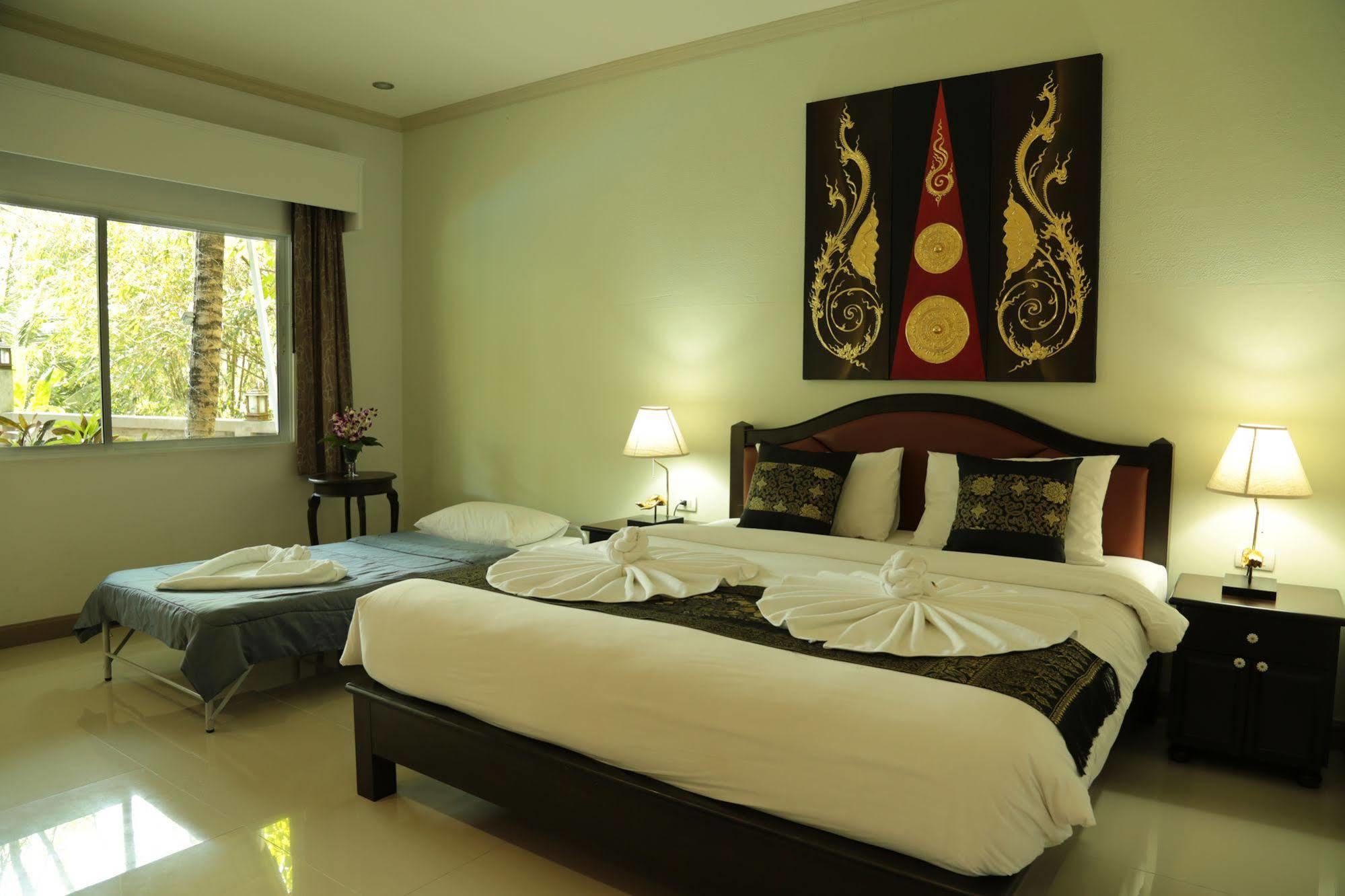 Naka Resort Kamala Beach Exterior foto