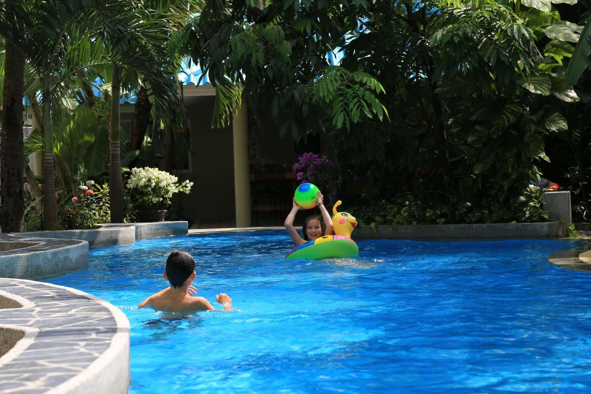 Naka Resort Kamala Beach Exterior foto